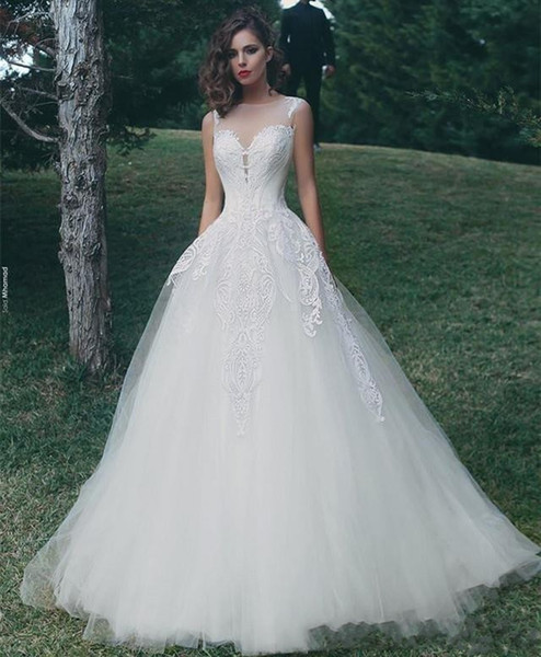 Simple A line Country Wedding Dresses Scoop Capped Sleeveless with Lace Appliques Sweep Train Plus Size vestidos de novia Wedding Gown