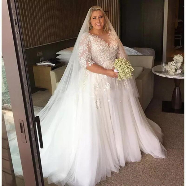 Plus Size Lace Wedding Dresses New Hot Selling Pleats Applique A-Line Half Sleeve Tulle Sheer Bridal Gowns Vestidos De Noiva W690