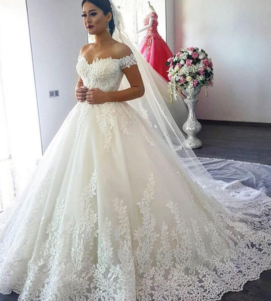 Luxury Lace Ball Gown Wedding Dresses A Line Off Shoulder Sweep Train Bridal Gowns With Lace Applique Plus Size Wedding Gowns HY4114