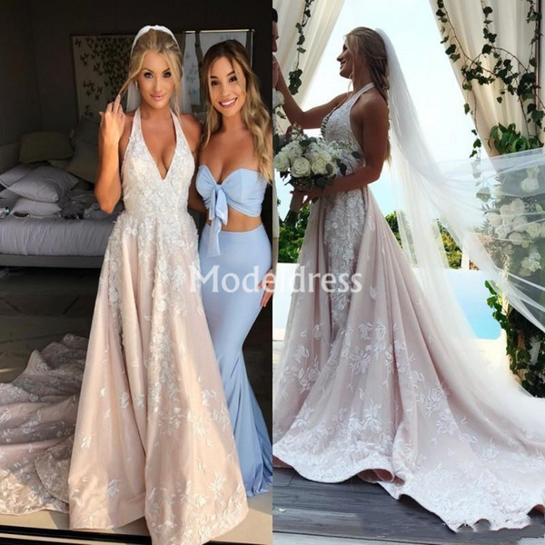 Romantic Wedding Dresses With Detachable Train Halter Neck 3D Appliques Floral Stylish Garden Bridal Gowns Country Style Chic robe de mariée