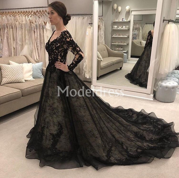 Gothic Lace Wedding Dresses Black V-Neck Court Train Long Sleeves Backless Illusion Bodice A-Line Unique Design Bridal Gowns robe de mariée