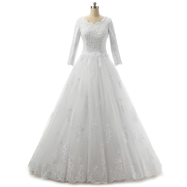 Bateau Neck Lace Tulle Wedding Dress With 3/4 Sleeves Appliques Wedding Gowns Lace Up