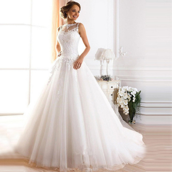 Lace Appliques Wedding Dresses Sweep Train Wedding Gowns with Button Back Robe De Mariee White Ivory