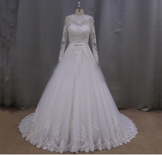 Jewel Neck Lace Tulle Wedding Dresses With Long Sleeves Vintage Court Train Wedding Dress With Appliques