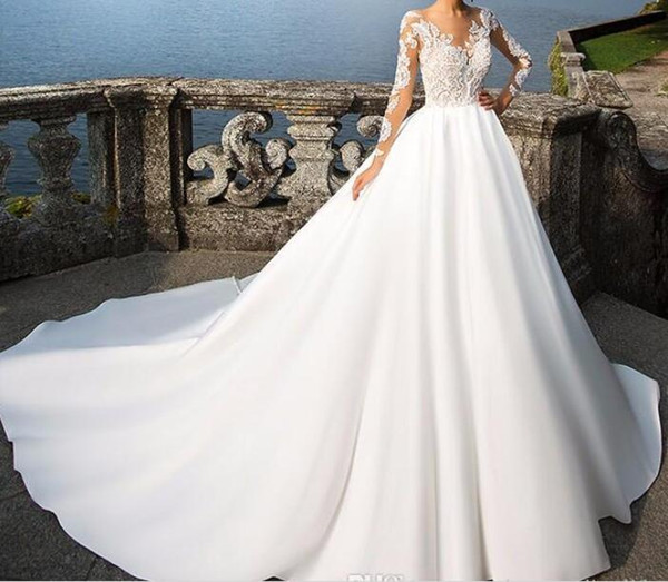 Long Sleeve Wedding Dresses Jewel Neck Buttons Back Lace Appliques Satin Bridal Gowns Beach Wedding Gowns