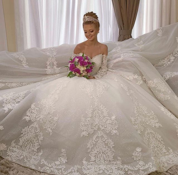 Gorgeous Off Shoulder Long Sleeve Wedding Dresses Sweep Train Lace Appliques A Line Floor Length Bridal Gown vestido de novia