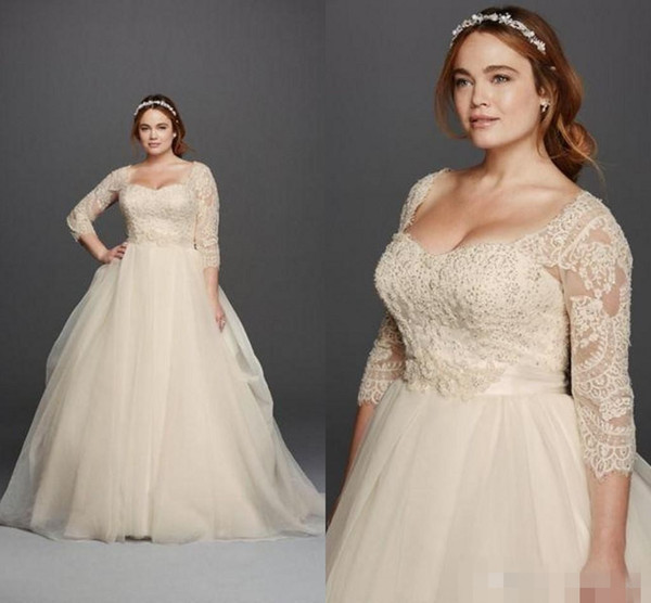 Plus Size Oleg Cassini Wedding Dresses 3/4 Sleeves Lace Sweetheart Covered Button Gloor Length Princess Fashion Bridal Gowns