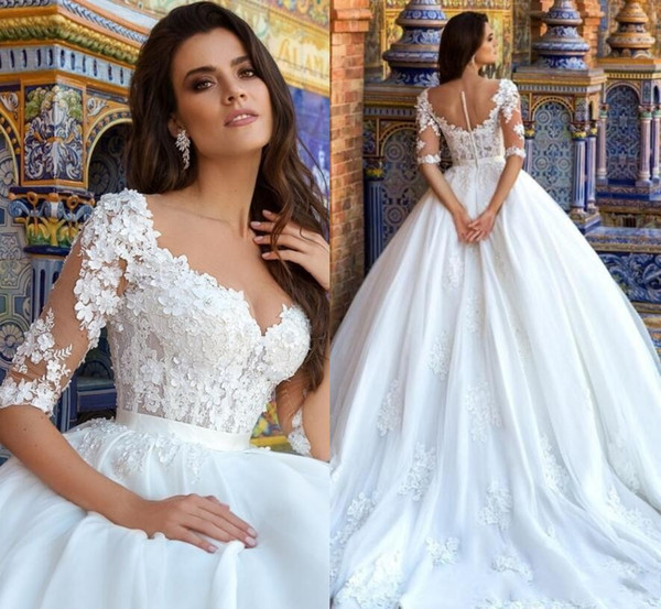 Vintage A Line Wedding Dresses Sweetheart 1/2 Long Sleeves Sweep Train With Lace 3D-Floral Appliques Plus Size Wedding Gowns