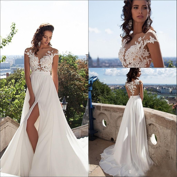 A-Line Wedding Dresses Cap Sleeves Lace Top Chiffon Modest Lace Applique Split Summer Beach Bridal Gowns With Buttons DTJ