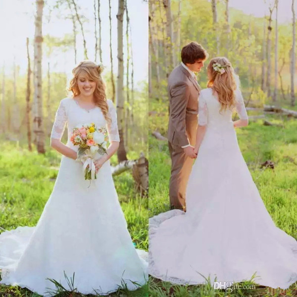 Bohemian Lace Wedding Dresses With Half long Sleeves Modest V Neck Court Train Boho country Bridal Gowns Plus Size Custom Made China