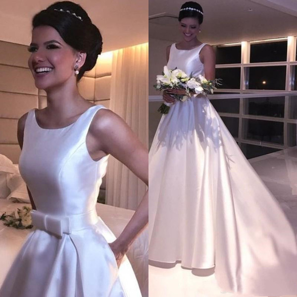 Vintage Royal Satin Wedding Dresses Elegant A-line Scoop Neckline Open Backless Wedding Dresses Custom Made Sweep Train Wedding Gown