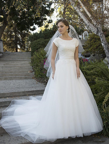 Simple Lace Tulle Puffy Long Modest Wedding Dresses With Cap Sleeves Beaded Round Neck Buttons Back Ball Gown Country Wedding Gowns