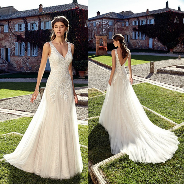 EK New Designed Summer Garden Wedding Dresses Low Back V Neck A Line Appliqued Bohemian Bridal Gowns