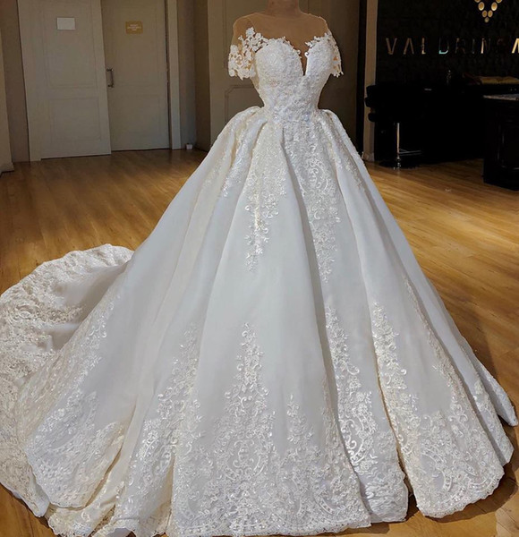 Arabic Dubai Style Vintage White Wedding Dresses Off Shoulder Appliques Sequins Fitted Ruched Long Train Bridal Gowns