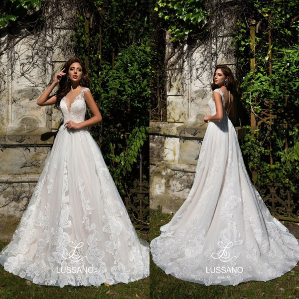 New Arrival A Line Wedding Dresses Lace Appliques Sheer Straps V Neck Floor Length Bridal Gowns Beach Garden Vestidos de novia