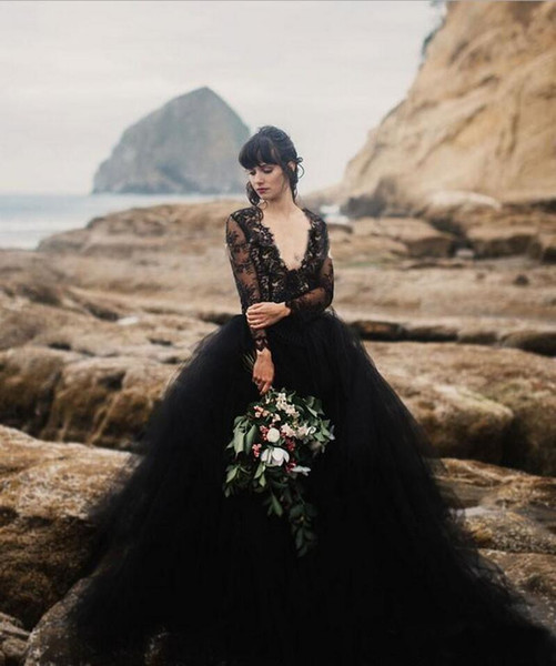 Gothic Black Lace Wedding Dresses Long Sleeve New Design A-Line Sexy Deep V-Neck Bakcless Tulle Bridal Gowns Vestido De Noiva W800