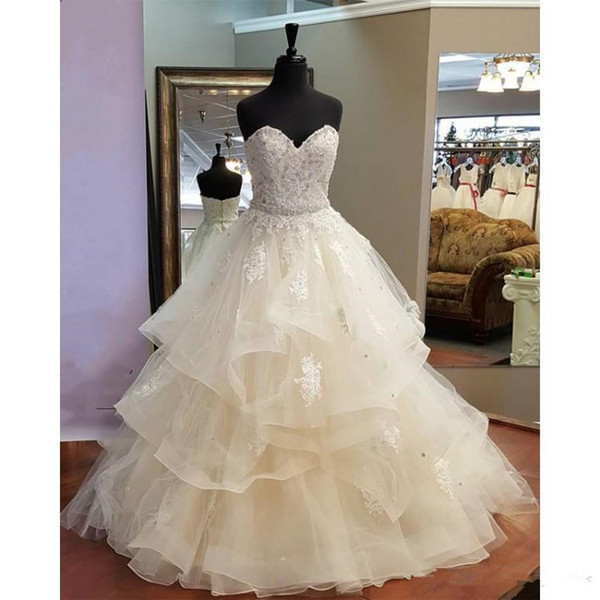 A-Line Lace Country Wedding Dresses New Real Image Applique Beaded Crystals Sweetheart Ruffled Tulle Bridal Gowns Vestido De Noiva W500