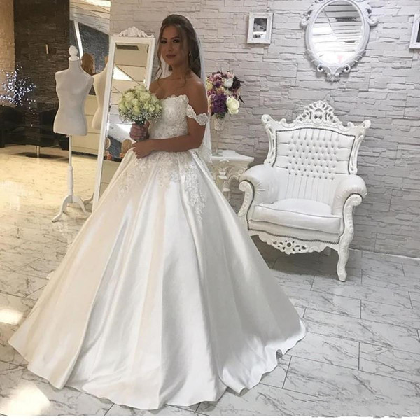 Off-the-shoulder Lace Country Wedding Dresses New Custom Sweep Train Pleats Applique A-Line Satin Bridal Gowns Vestidos De Novia W281