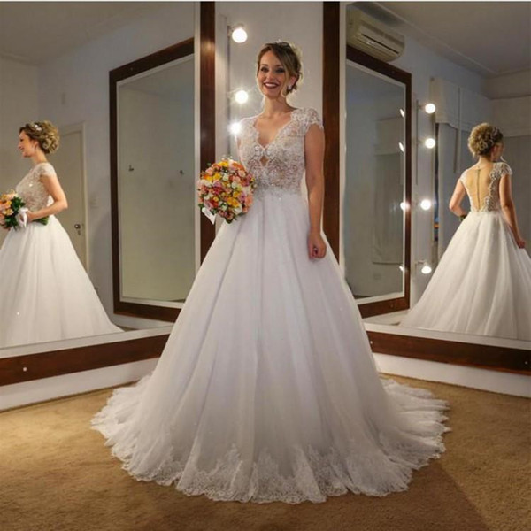 Lace Country Wedding Dresses Court Train Applique Pleats Beads Short Sleeve Backless A-Line Tulle Bridal Gowns Vestios De Novia W290