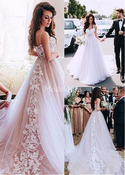 Bohemain Lace Wedding Dresses Spaghetti Strap Appliques Court Train Tulle Country Style Beach Bridal Gowns Stylish Vestidoe De Noiva Custom