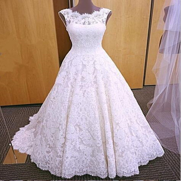 Bateau Neck Lace Wedding Dresses with Appliques New Backless Boho Wedding Gowns with Sweep Train