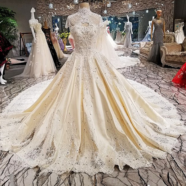 2022Latest Lebanon Wedding Dresses Short Sleeve Open Keyhole Neck High Shining Crystal Sequins Beaded Hand Made Pattern Garden Bridal Gowns