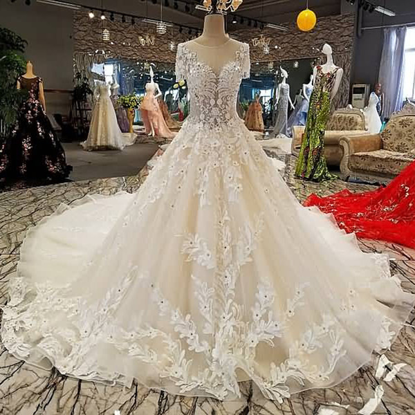 Sexy Wedding Dresses Classic Custom Short Sleeves Flower Pattern Sexy Zipper Wedding Gown With Long Train