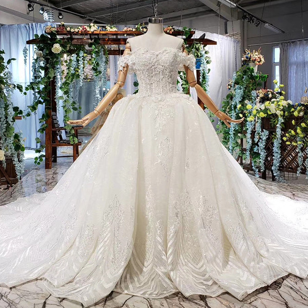 2022Latest Bohemian Wedding Dresses Off the Shoulder Short Sleeve Backless Lace Up Back Pearl Sequins Lace Applique Pattern Bridal Gowns