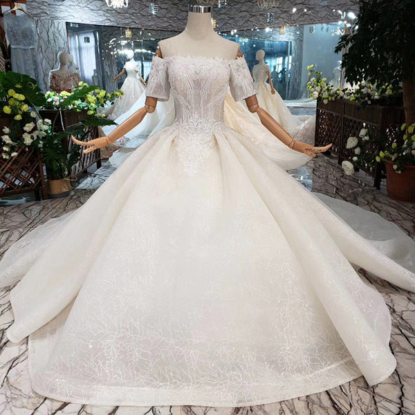 2022Newest Design Country Wedding Dresses Bateau Neck Short Sleeve Beaded Applique Wedding Gowns Lace Up Back Shining Sequins Bridal Gowns