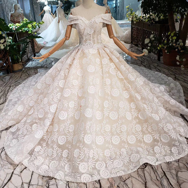 2022Newest Design Lebanon Wedding Dresses Sweetheart Neck Short Sleeve Exquisite Applique Wedding Gowns Lace Up Back Garden Bridal Gowns