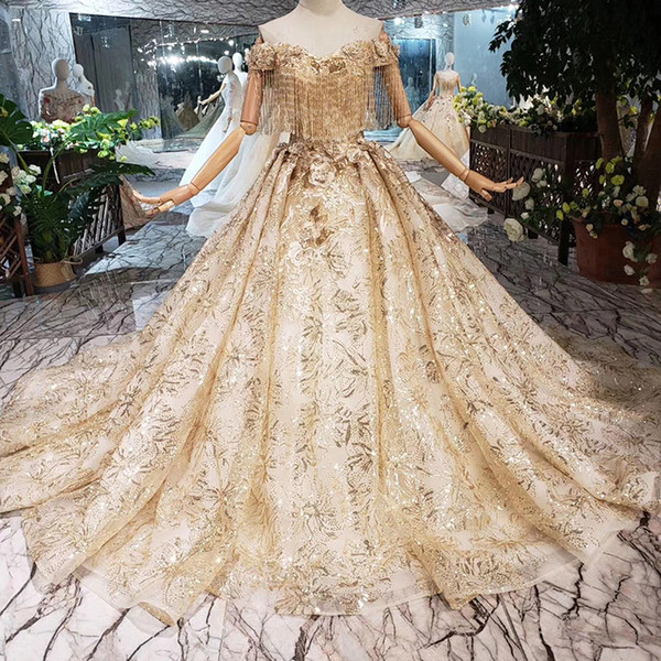 2022Newest Design Lebanon Wedding Dresses Tassel Neck Short Sleeve Wedding Gowns Lace Up Back Gold Applique Handmade Flowers Bridal Gowns