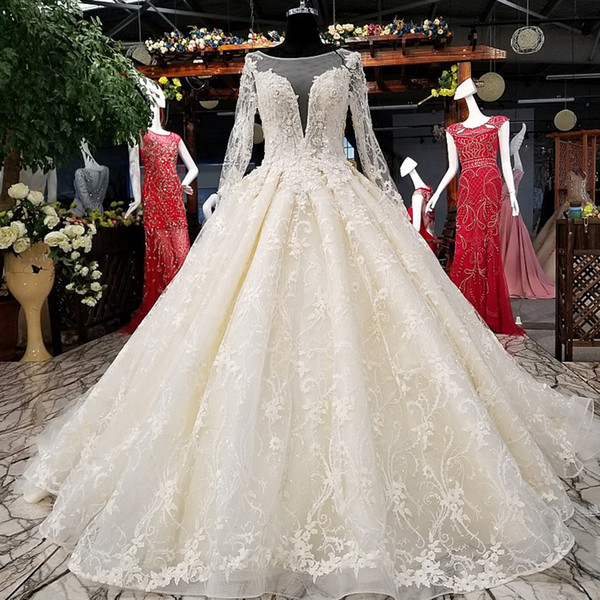 2022Lebanon Classic Wedding Dresses Long Tulle Sleeve Illusion Deep V Neck Open Keyhole Back Hand Made 3D Floral Applique Bridal Gowns