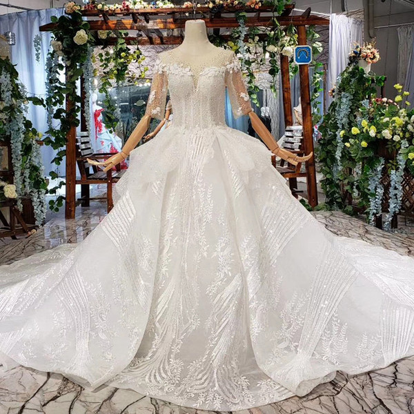 2022Summer plus size wedding dresses Tulle Half Sleeve Button Back Illusion O Neck Crystal 3D Applique ball gown wedding dresses Garden New