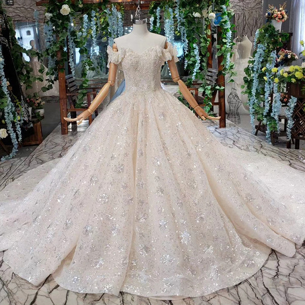 2022New Luxury Wedding Dresses Princess Short Sleeve Backless Lace Up Back Shell Chest Sweetheart Neck Sequins Crystal Bridal Gowns Lebanon