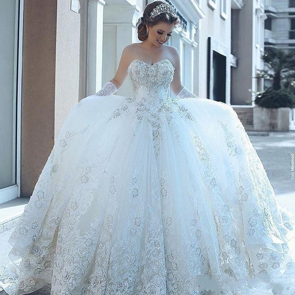 New Luxury Ball Gown Wedding Dresses Sweetheart Lace 3D-Floral Appliques Backless Sleeveless Formal Bridal Gowns Custom Made