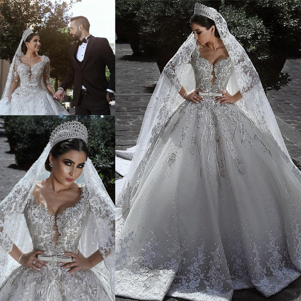 Luxury Arabic Dubai Ball Gown Wedding Dresses Vintage Long Sleeve Beads Appliques Bridal Gowns Scoop Neckline Ruched Long Vestidos CPH020