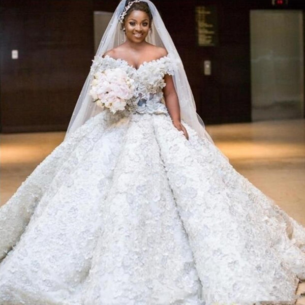 Luxurious Plus Size Wedding Dresses Long Off The Shoulder Handmade 3D Lace Flowers African Lace Wedding Dress Lace Up Back Beach Bridal Gown