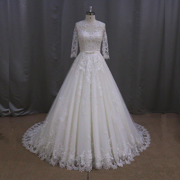 Vintage Tulle with Lace Appliques Ball Gown Wedding Dresses Half Sleeves Wedding Gowns Ivory White