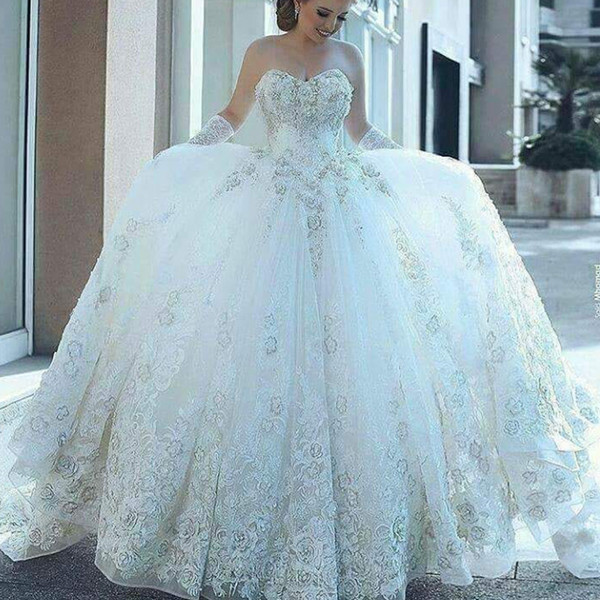 Ball Gown Wedding Dresses 2018 Sweetheart Neckline Lace Appliques Beading Floor Length Bridal Dresses Gowns