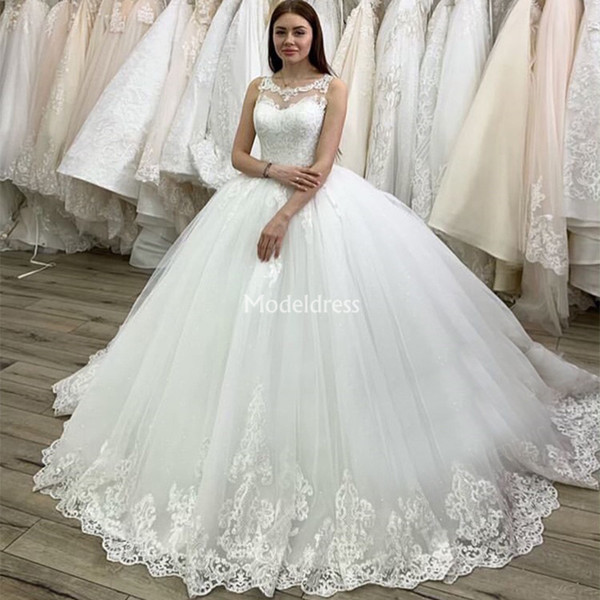 Gorgeous Lace Princess Ball Gown Wedding Dresses Jewel Neck Illusion Castle Garden Bridal Gown Charming Chapel Church Vestidoe De Noiva