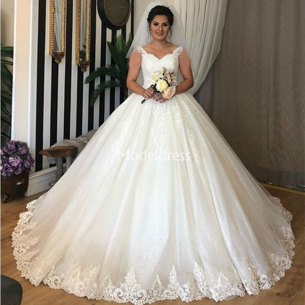 Charming Lace Princess Ball Gown Wedding Dresses Off Shoulder Appliques Sweep Train Chic Church Bridal Gowns Chapel Castle Vestidoe De Noiva