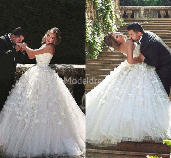 Romantic Wedding Dresses Hand Made Flowers Sweetheart Ball Gowns Sweep Train Country Castle Bridal Gowns Plus Size Stylish Vestidoe De Noiva