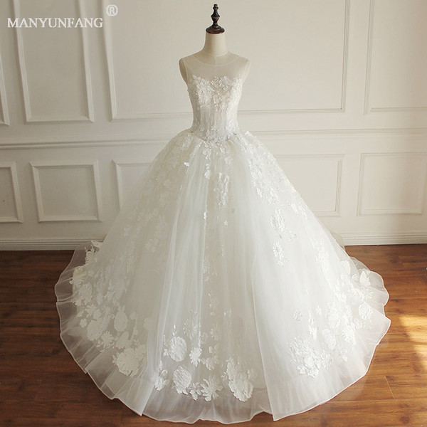 Crystals Wedding Dress Scoop Neck Backless Wedding Dresses Bridal Dress 3D Rose Flower Cathedral Train Custom Made Wedding Gown