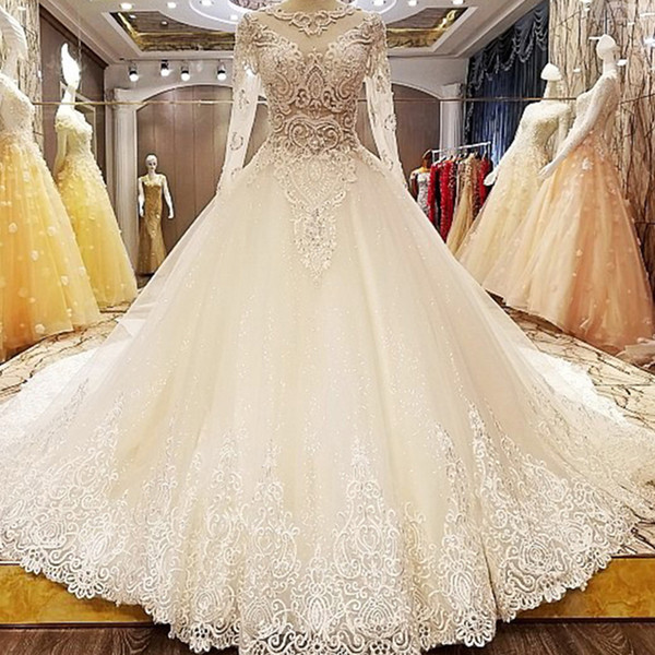 Winter Wedding Cape Long Sleeve Princess Wedding Dresses Zipper Back Beading Crystal Ball Gown Lace Elegant for Bridal Real Photos