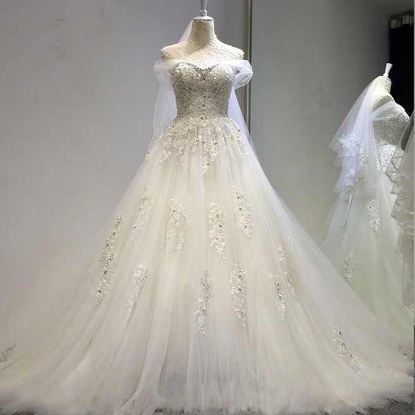 Ball Gown Wedding Dress With Appliques Lace Up Bateau Neck Wedding Gowns Beaded Marriage Gowns