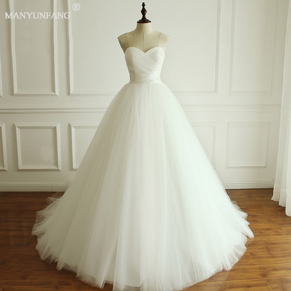 New Sexy Vintage Sweetheart Neck White Ball Gown Wedding Dresses Lace-Up Modern Women Married Lace Cathedral Train Wedding Dresses