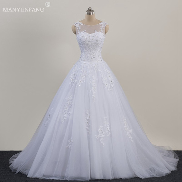 New Ball Gown Sheer Scoop Neck Sleeveless Tulle Wedding Dresses Real Image Crystals Lace Appliques Embroidery Bridal Gowns