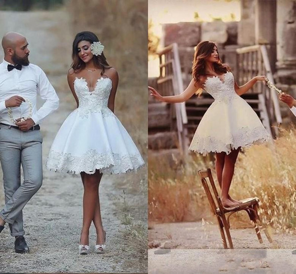 White Short Wedding Dresses Elegant Sweetheart A Line Knee-Length Satin Appliques Fashionable Country Style Romantic Bridal Gowns