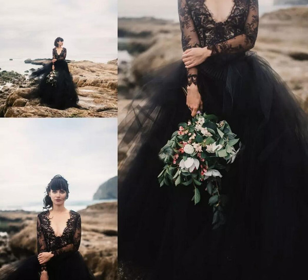 Unique Design Gothic Black Wedding Dresses with Illusion Long Sleeves Lace Tops Tulle A Line High Quality Beach Wedding Gowns Country Style