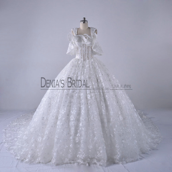 2018 Luxury Ball Gown Wedding Dresses Off Shoulder with Lace Ruffles Straps Beadeds Rhinestones Crystal Princess Cinderella Bridal Gowns